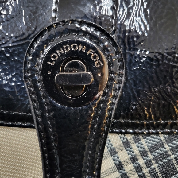 London Fog Purse - Shoulder Bag or Crossbody - Picture 11 of 11